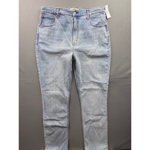Abercrombie & Fitch Denim - Abercrombie & Fitch Curve Love 90s Slim Straight Ultra High Rise Jeans 36x33